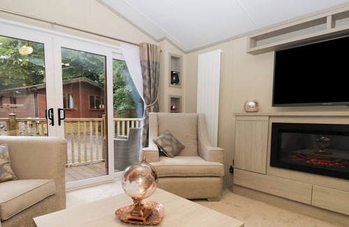 Troutbeck Bridge Cabin | HOLLY HEIGHTS LODGE, pet friendly, with a garden in Windermere
