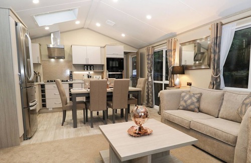 Troutbeck Bridge Cabin | HOLLY HEIGHTS LODGE, pet friendly, with a garden in Windermere