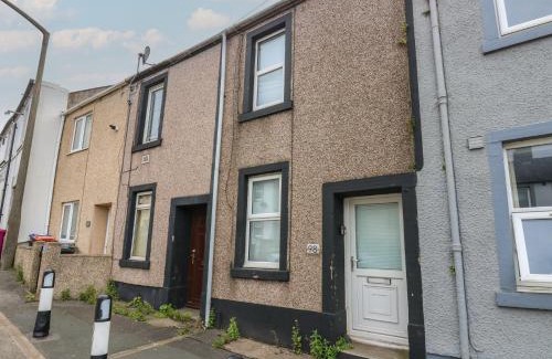 Whitehaven House | Holly House