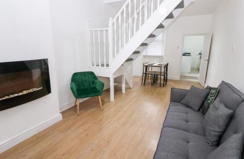 Whitehaven House | Holly House