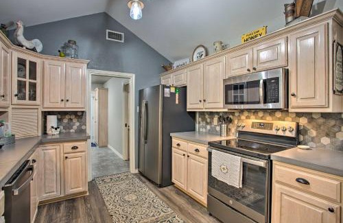 Holly Lake Ranch House | Holly Lake Retreat with 2 Community Pools and Yard