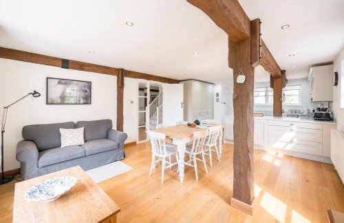 Ufford House | Hollybank Cottage, Ufford