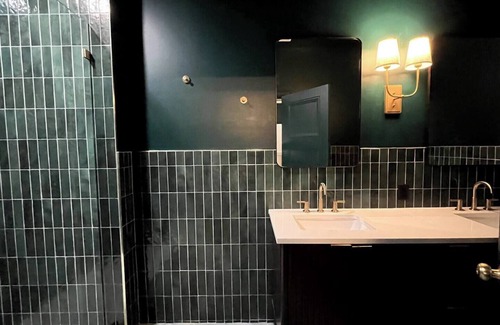 Downtown Louisville Apartment | Hollyhock Suite 511: 1 bed/1 bath