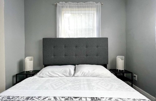 Driftwood Apartment | Hollywood 2 bedrooms with free parking of premises