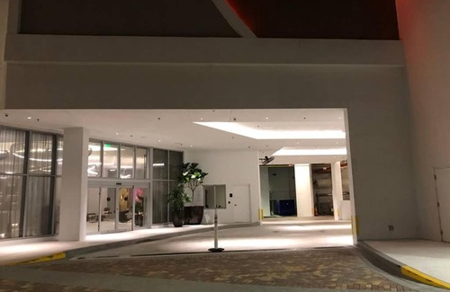 Hollywood South Central Beach Apartment | Hollywood Beach luxury condo-HBH