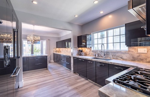 Wilshire House | Hollywood Flash Sale Now 25% Off