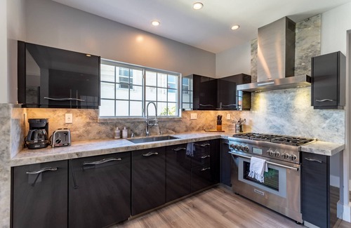 Wilshire House | Hollywood Flash Sale Now 25% Off