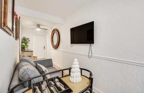 Highland Garden House | Hollywood Hideaway Close to Dtwn and Beaches