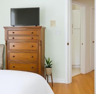 Westwood Apartment | Hollywood Hills 2BR - Skyline Terrace