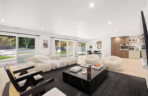 The Bird Streets House | Hollywood Hills Haven withnLuxurious Pool