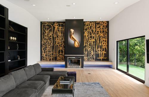 Hollywood Hills West Villa | Hollywood Hills Serenity