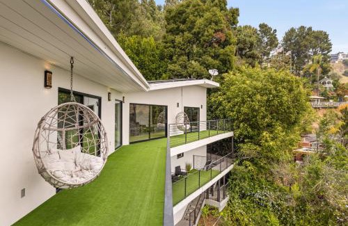 Hollywood Hills West Villa | Hollywood Hills Serenity