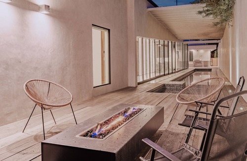 Tri-West Villa | Hollywood Hills Modern Villa