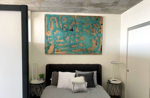 Glendale Apartment | Hollywood loft with city view