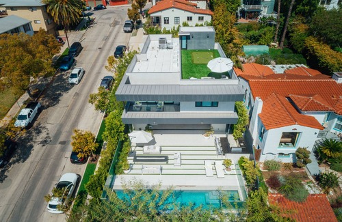 Los Feliz House | Hollywood/Los feliz Brand New House