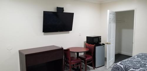 Inglewood Hotel | Hollywood Park Motel