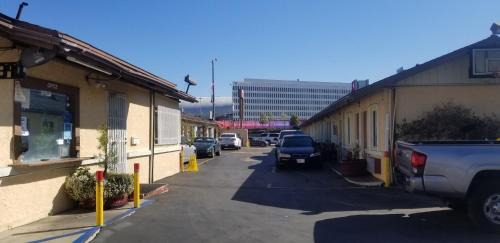 Inglewood Hotel | Hollywood Park Motel