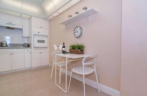 Hollywood South Central Beach Apartment | HOLLYWOOD W&14
