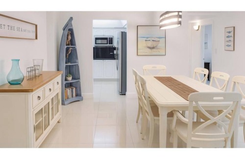 Hollywood South Central Beach Apartment | HOLLYWOOD W&14
