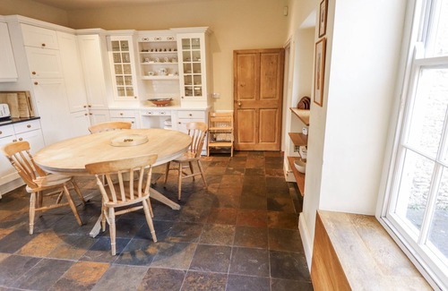 Ruskington House | HOLME FARM, pet friendly, with a garden in Ruskington