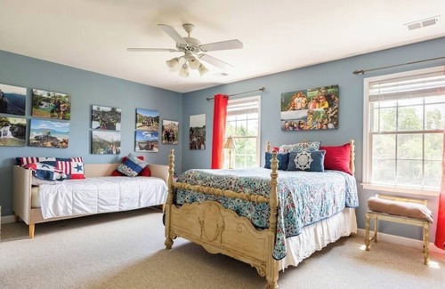 Chesnee Other | Holy Cow Farms a large modern Farm House.11 miles from Tryon TIEC. Pool & HotTub