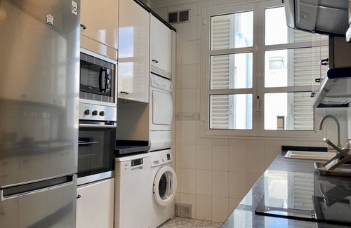 Vegueta Apartment | HomeForGuest 3 Bedroom Apartment in Triana