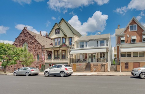 Mount Carmel Cottage | Home 13 Mi to Knoebels Amusement Resort