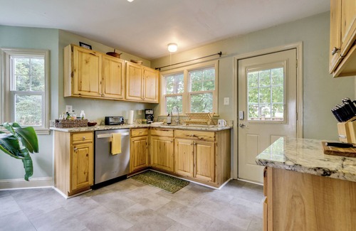 Front Royal House | Home 2 Mi to Shenandoah Nat'l Park & Skyline Drive