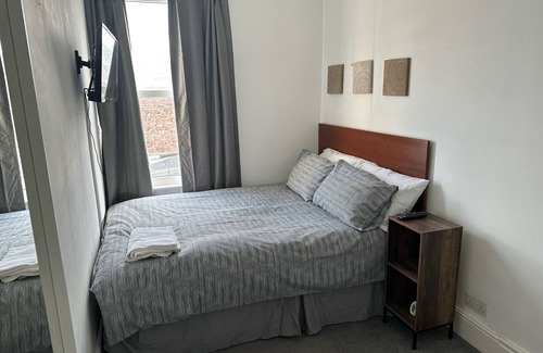 Eaglescliffe House | Home and Away
