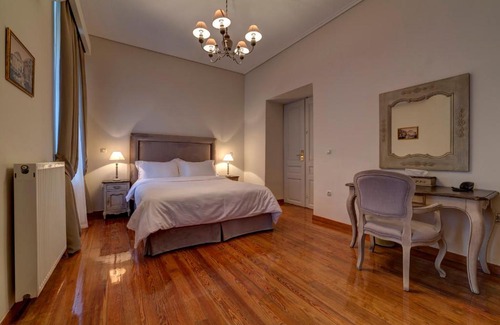 Plaka Hotel | Home and Poetry