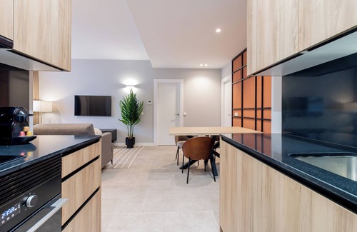 Cuatro Caminos Hotel | Home Art Apartments Bernabéu