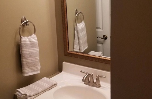 Bath House | Home away from home, charming ranch within 10 minutes from MSU campus.