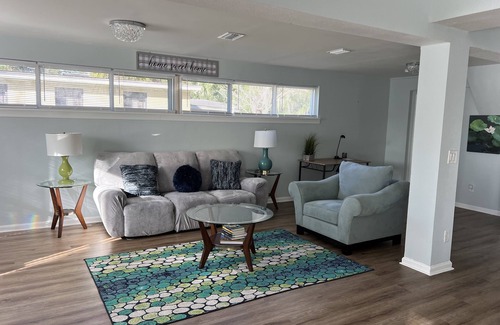Riverview House | Home Away from Home! 18 min. from Jax Airport and 14 min. from Everbank Stadium