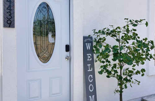 Westminster House | Home Away from Home. 15' from Disneyland