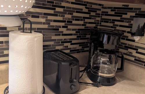 Howard House | Home Away from Home - Close to PSU, Hunting, & Fishing