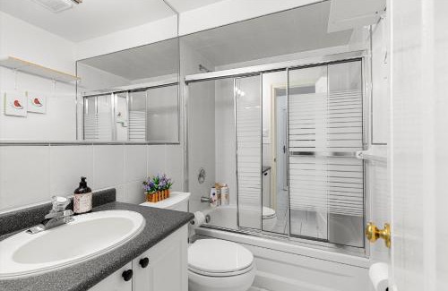 Richmond Hill House | Home Away From Home