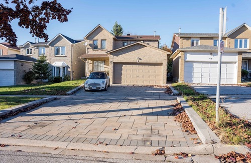 Ajax House | Home away from home. Cozy urban retreat close to the city.