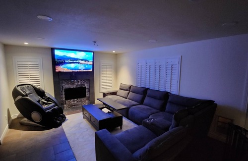 La Buena Vida House | Home Away From Home-Five min from Westgate
