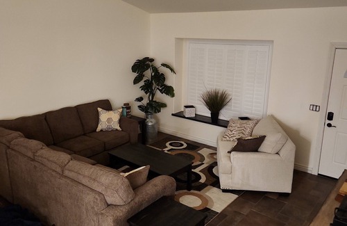 La Buena Vida House | Home Away From Home-Five min from Westgate