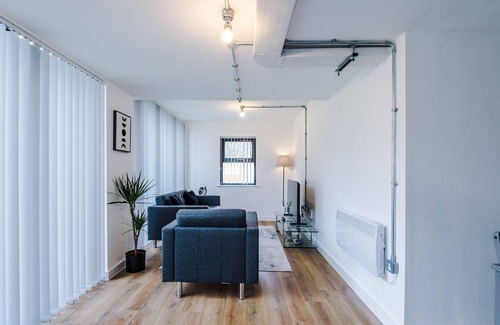 Warrington Apartment | Home away from home just off Junction 21 of M6