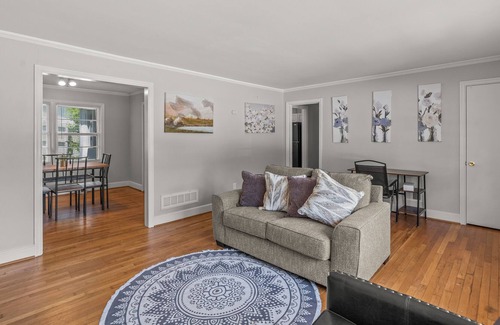 Columbia Cottage | Home away from home near Ft Jackson, USC, and Downtown Columbia