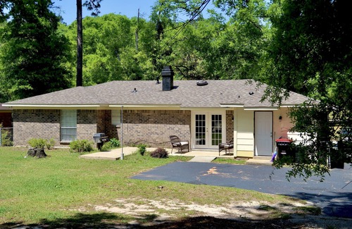 Mobile House | Home Away From Home nestled in the Heart of West Mobile