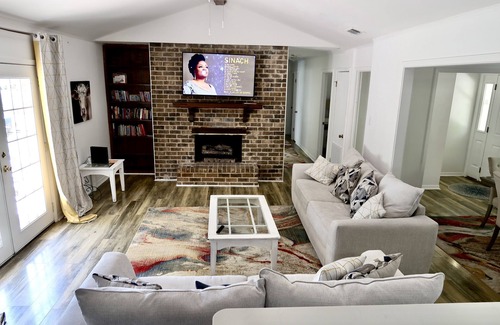 Mobile House | Home Away From Home nestled in the Heart of West Mobile