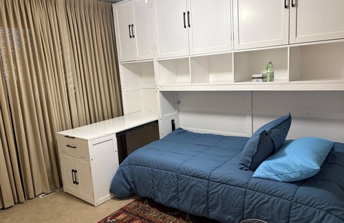 Southeast Calgary House | Home away from home. None smoking and wifi connection in 3 weeks. Full kitchen