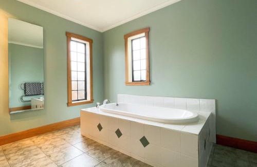 Rototuna House | Home away from home, sought after Rototuna