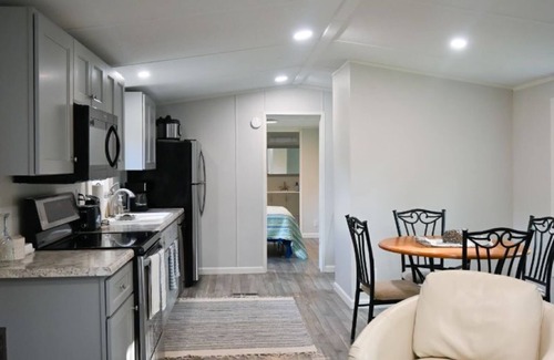 Newport House | Home Away From Homen