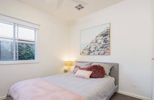 Keilor East House | Home Away from the Home