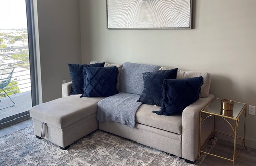 Riverwalk Fort Lauderdale Apartment | HOME away from the SNOW…