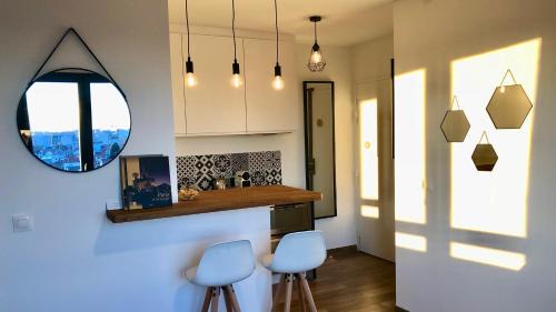 Cœur de Ville Apartment | Home Chic Home - Studio Paris La Défense - Les Toits de Courbevoie