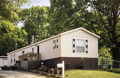 Mead House | Home close to Lake Texoma & Casino with covered boat parking